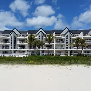 4* Aparthotel Surfers Horizons